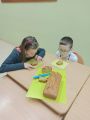 Robimy ciasto marchewkowe, 