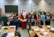 Lekcja angielskiego w świątecznej odsłonie w klasie 4a, 